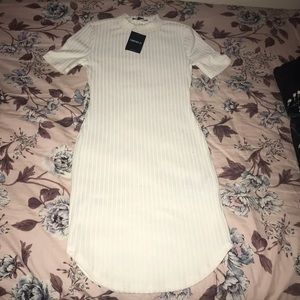 White bodycon dress